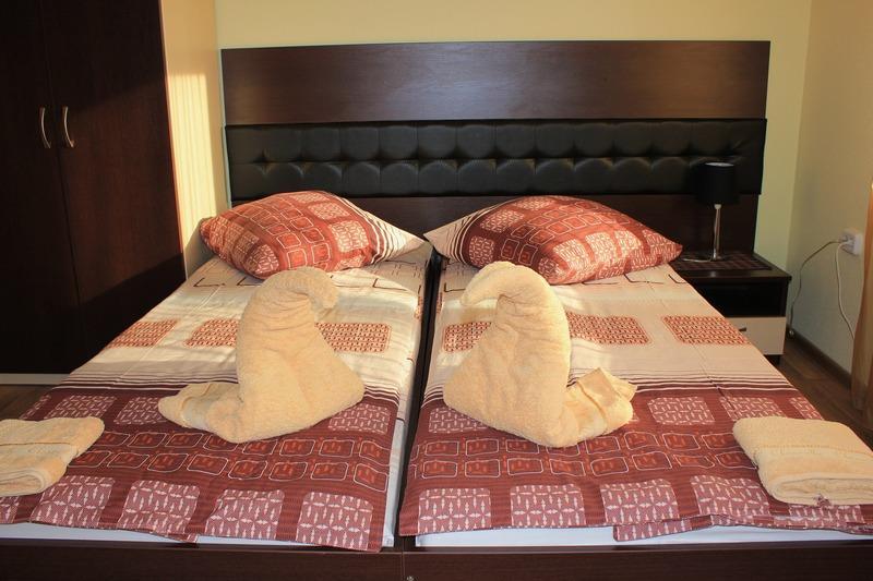 Hotel Falvarak บราสลอว์ ภายนอก รูปภาพ