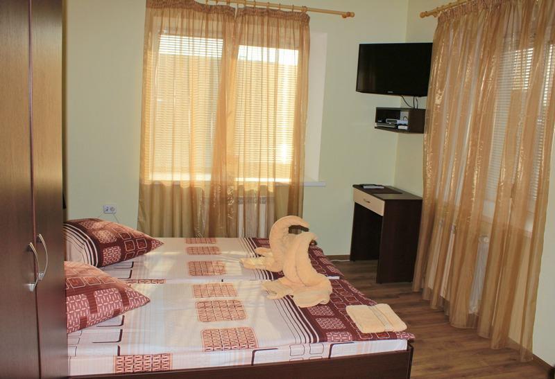 Hotel Falvarak บราสลอว์ ภายนอก รูปภาพ